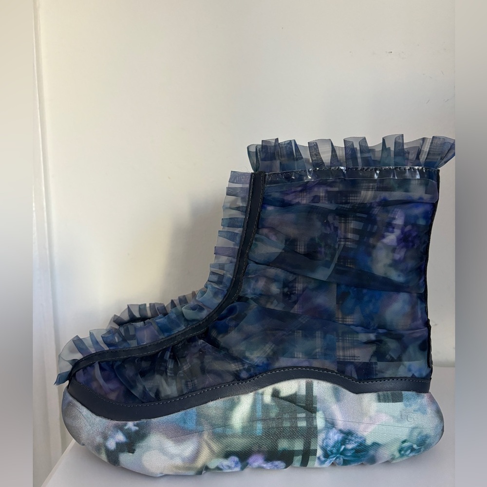 NWOT UGG x Collina Strada Ruffle Boot - 10